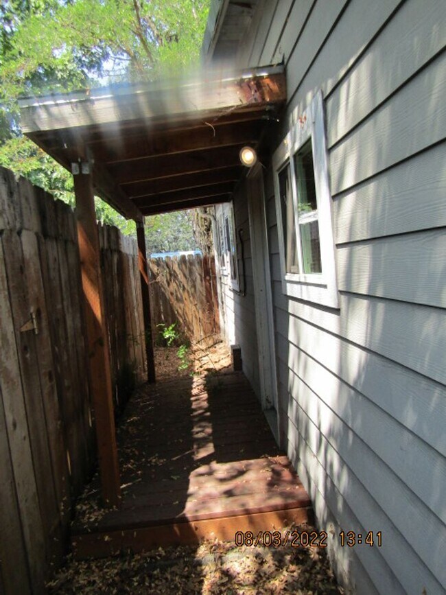 Building Photo - 700 2nd Ave