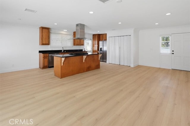 Building Photo - 24324 Victory Blvd