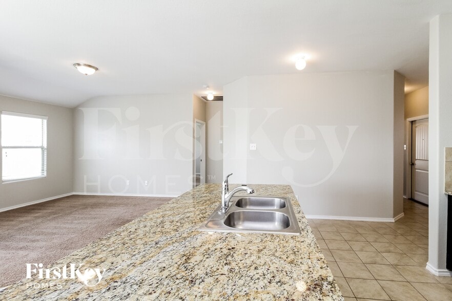 Building Photo - 303 Preakness Ln