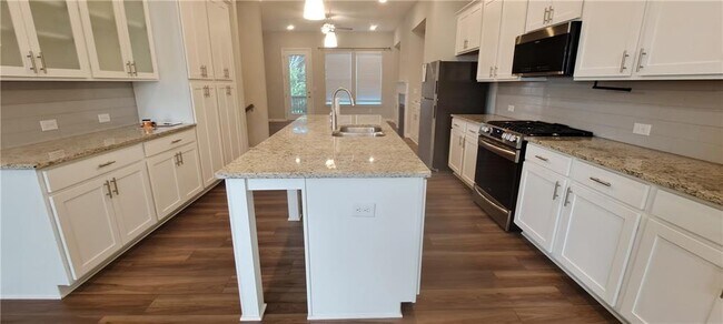 Building Photo - 3249 Herald Dr