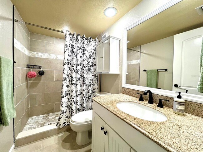 Building Photo - 2101 Hammock Pine Blvd