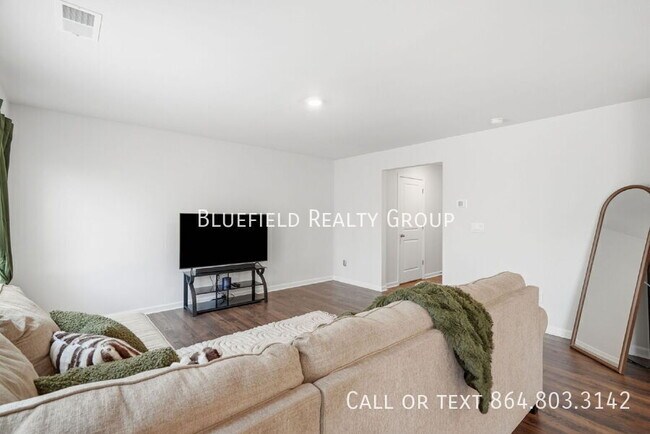 Building Photo - 1313 Duffers Ln