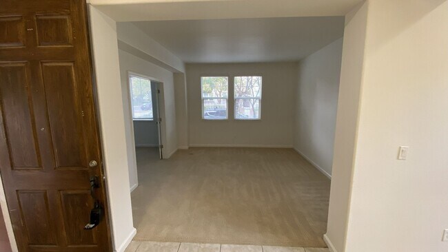 Building Photo - Mountain House Home Spacious 4 Bedroom, 3.5 Bath Home with Bonus Loft