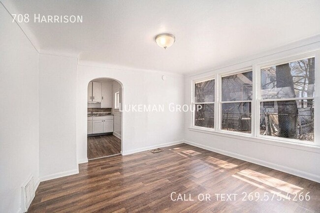 Building Photo - 708 Harrison-