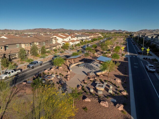 Building Photo - BRAND NEW 3 BED 2.5 BATH 2 CAR GARAGE TOWNHOUSE W/ LOFT IN CADENCE COMMUNITY