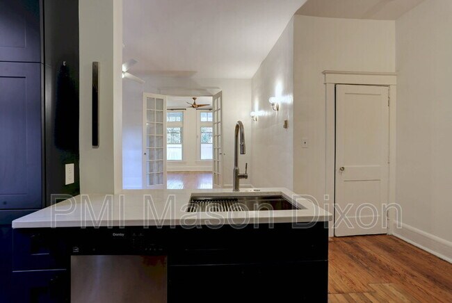Building Photo - 2417 Eutaw Pl