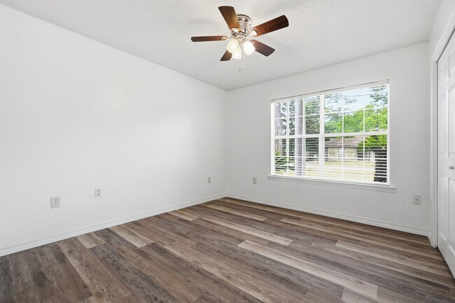 Building Photo - Renovated Home in Niceville!