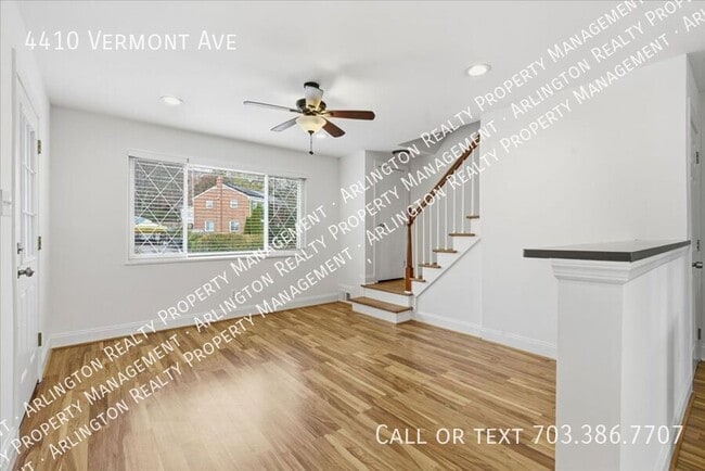 Building Photo - 4410 Vermont Ave