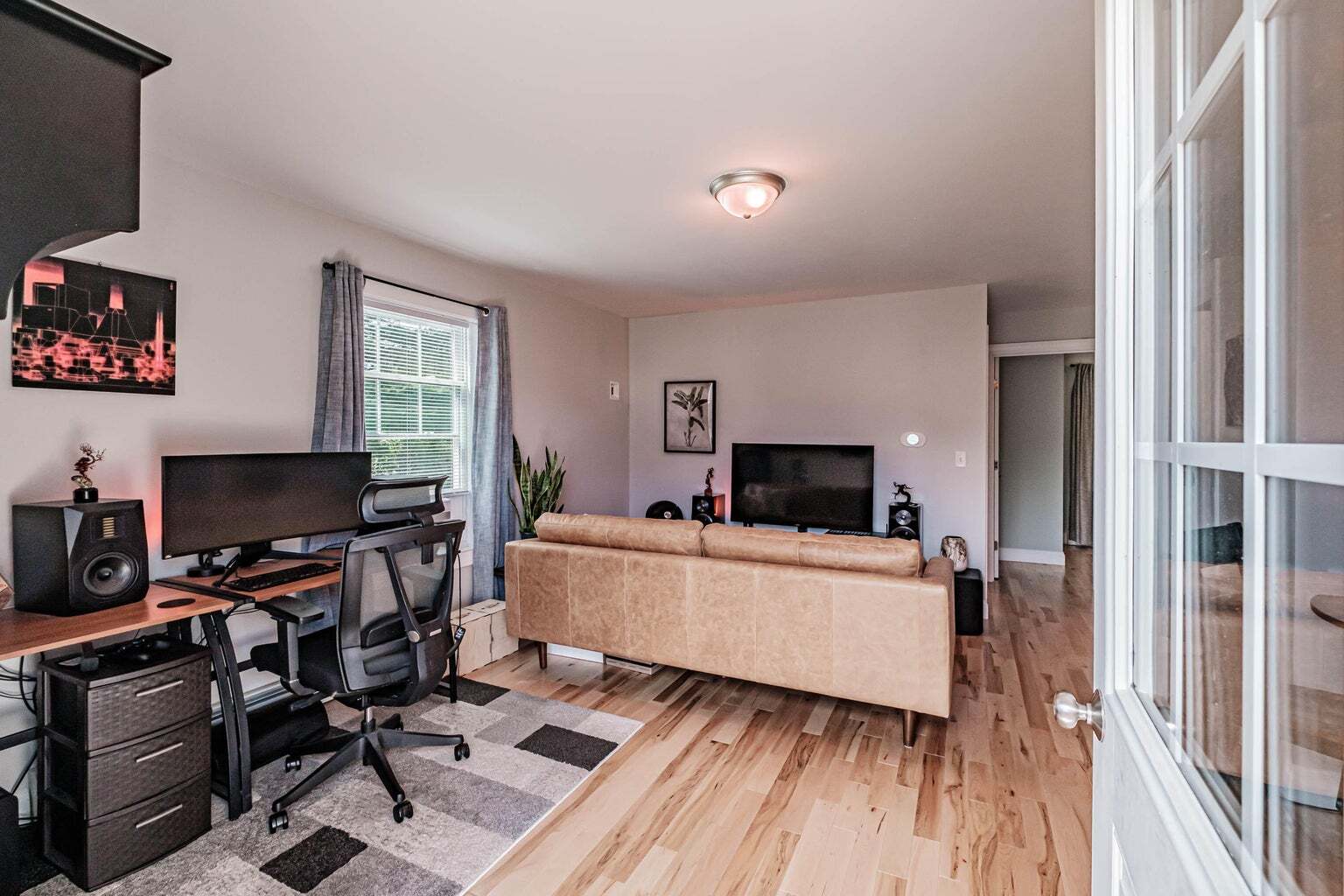 Living View 3 - 9 Dartmouth Pl