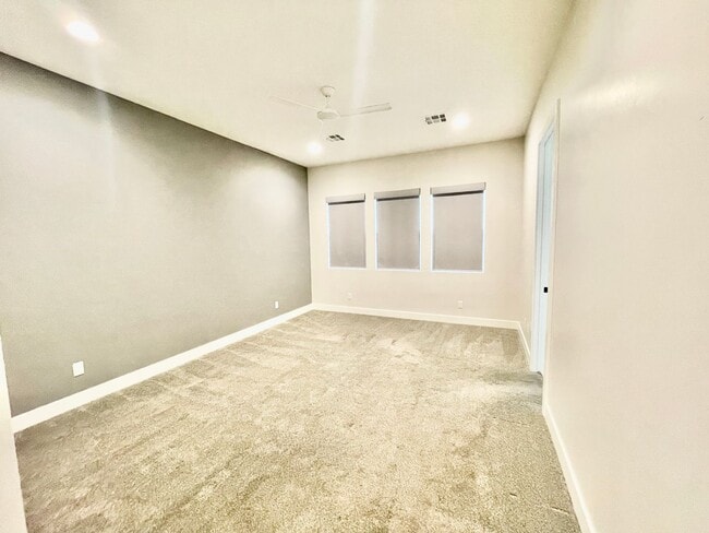 Building Photo - Lovely Four-Bedroom in Ivins with 3-Car Garage and Small RV parking Has Lots of Upgrades