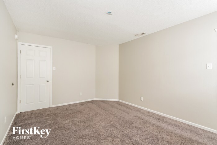 Building Photo - 2732 Redland Ln