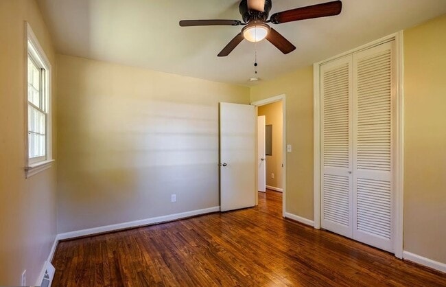 Building Photo - 102 Beech Creek Dr NW