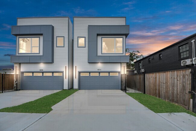 Building Photo - 6814 Del Rio St