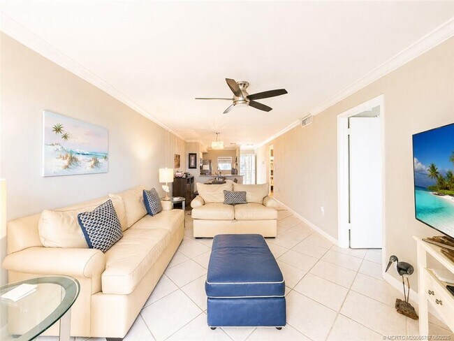 Building Photo - 7430 S Ocean Dr