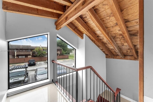 Building Photo - 6614 SW 114th Pl