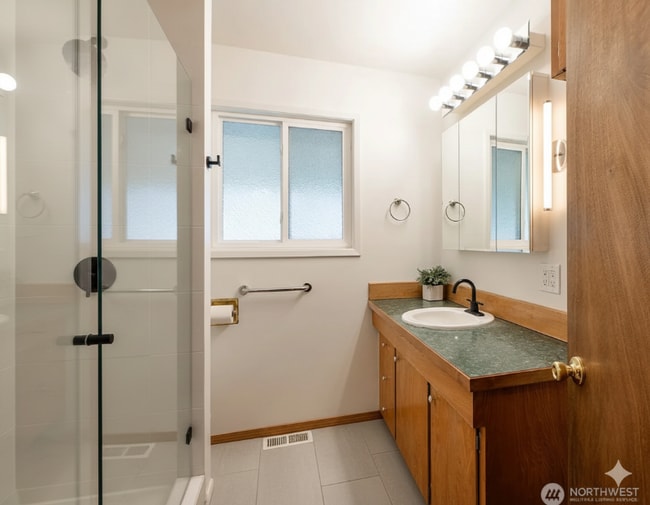 Building Photo - 426 10th St