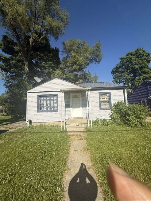 Building Photo - 5210 Dupont St