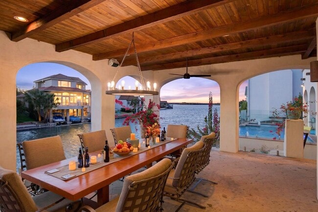 Building Photo - 127 Applehead Island Dr