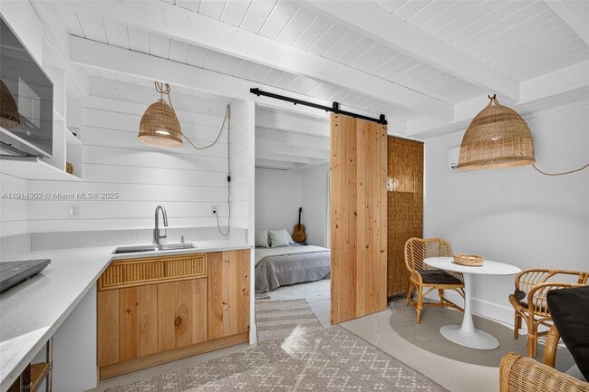 Building Photo - 11324 Palm Tree Ln