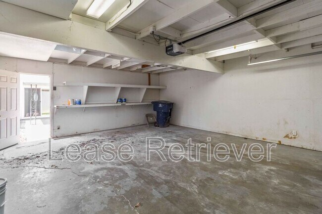 Building Photo - 850 Sequoia Blvd