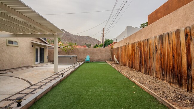 Building Photo - 53635 Avenida Bermudas