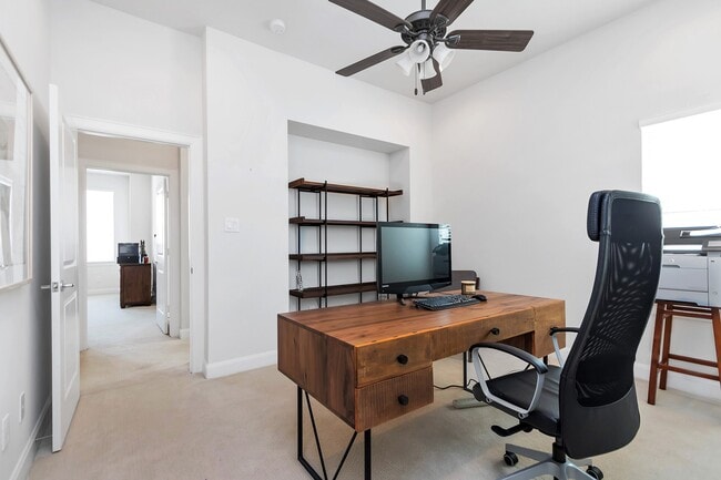 Building Photo - 1221 Bonner St