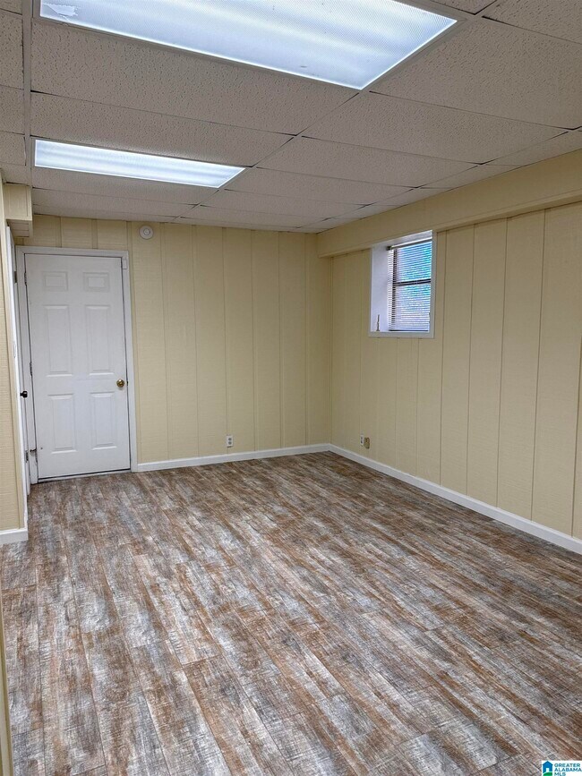 Building Photo - 284 Stonebridge Rd