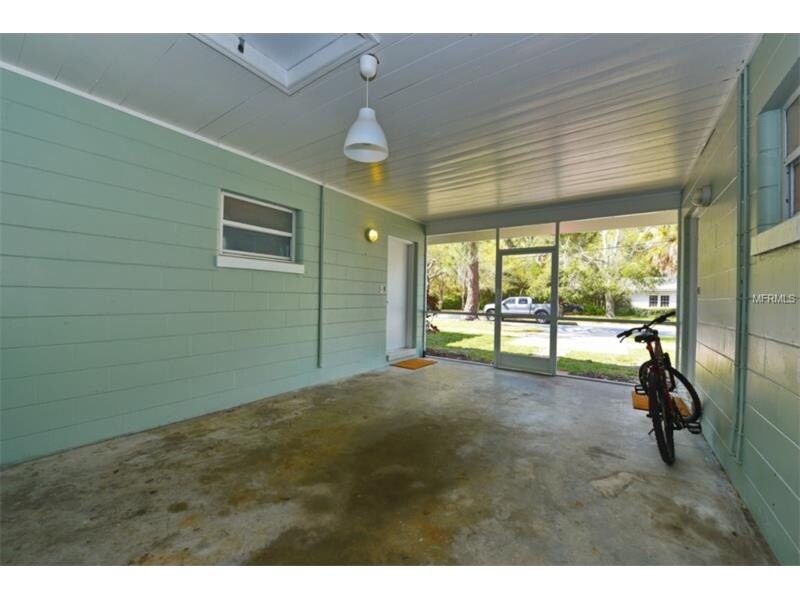 Building Photo - 3904 Sarasota Ave