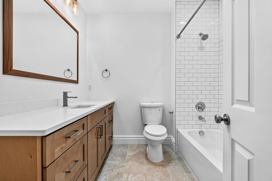 Primary suite - 2722 Armand Pl