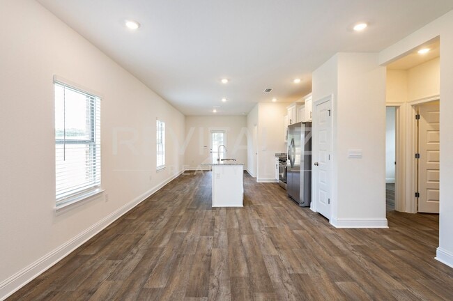 Building Photo - 13330 Shea Cir