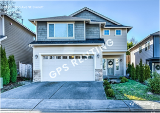 Building Photo - Stylish And Sleek Everett Home On A Quiet ...