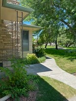 Building Photo - 1446 Norman Park Dr
