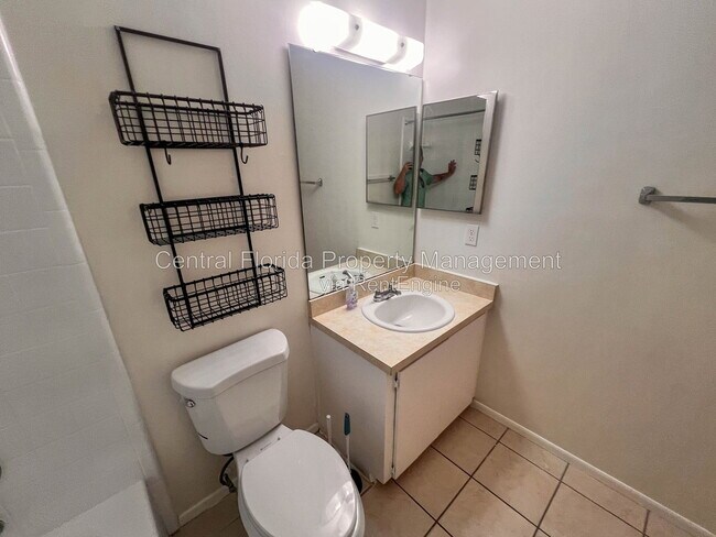 Building Photo - 7915 Compass Dr