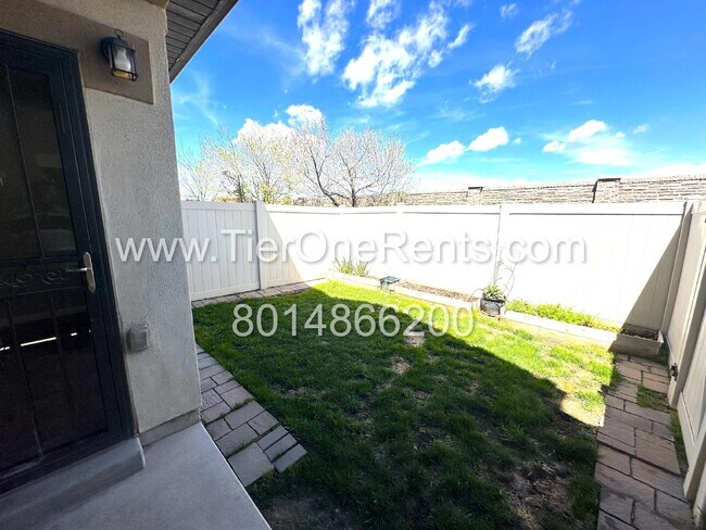 Building Photo - This property offers a NO DEPOSIT option a...