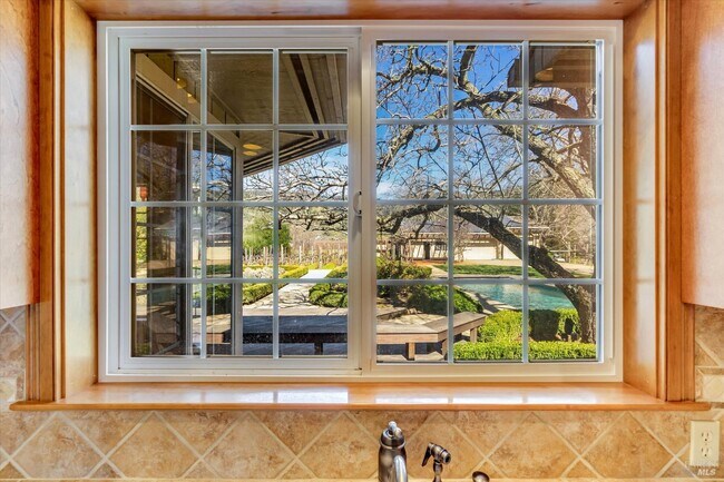 Building Photo - 20 Rosedale Rd