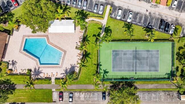 Building Photo - 12701 SW 13th St