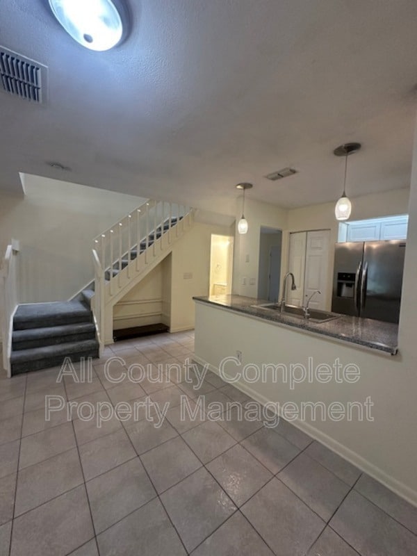 Building Photo - 8550 Sturbridge Cir W