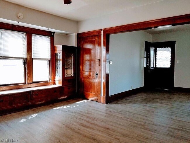 Building Photo - 4249 W 50th St