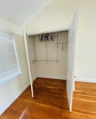 Building Photo - 554 Pleasant St