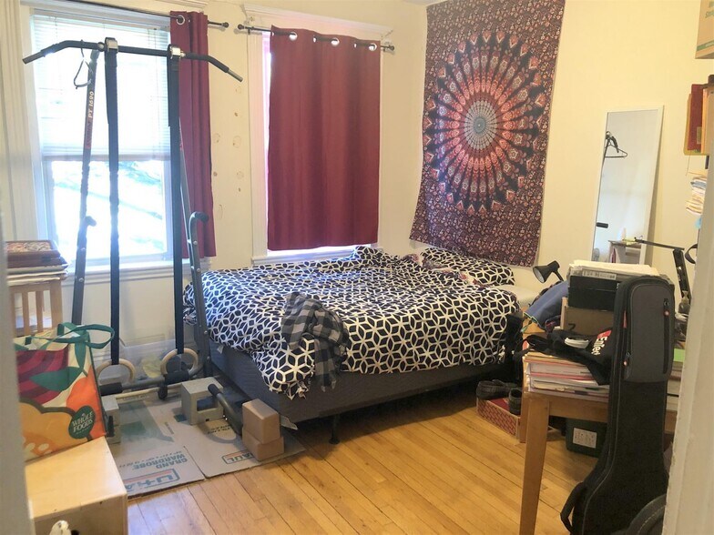 Building Photo - 90 Kirkland St