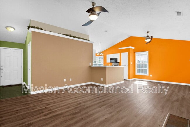 Building Photo - 3918 Red Oak Dr