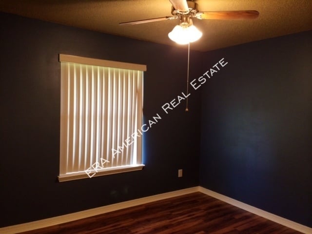Building Photo - 515 Risen Star Dr