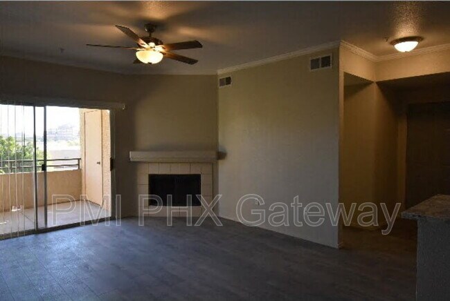 Building Photo - 5401 E Van Buren St