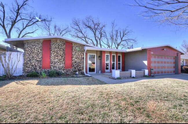 Building Photo - 3709 N Bryan Ave