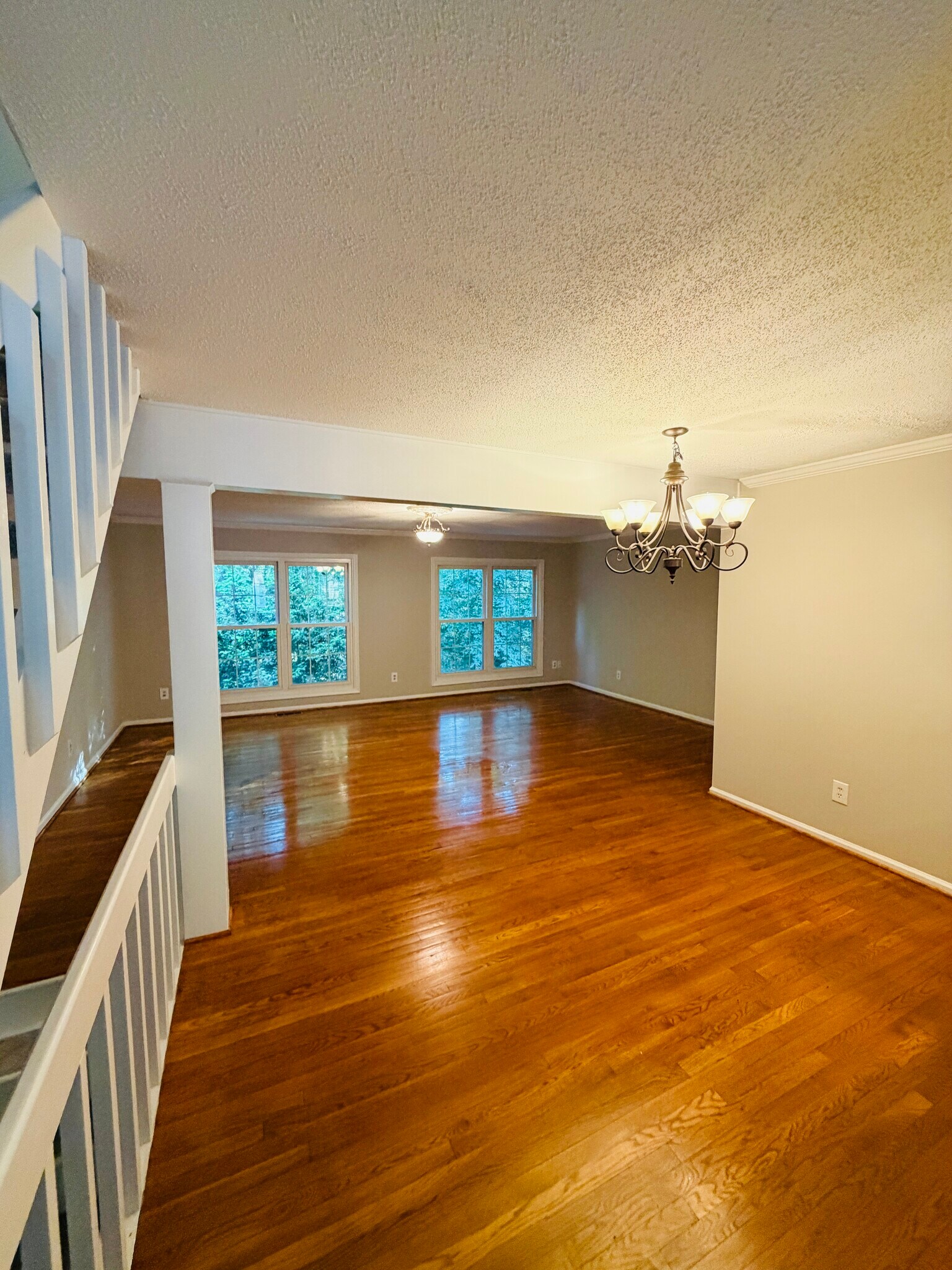 Building Photo - 5977 Dixon Dr