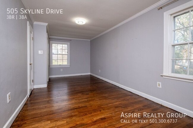 Building Photo - 505 Skyline Dr