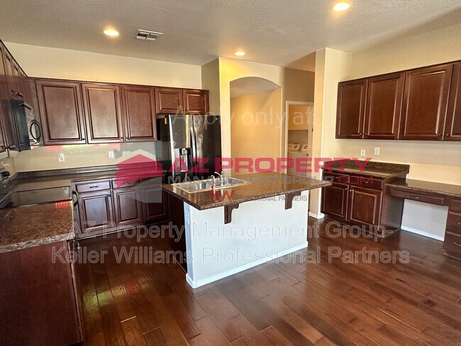 Building Photo - 9250 N 180th Ln