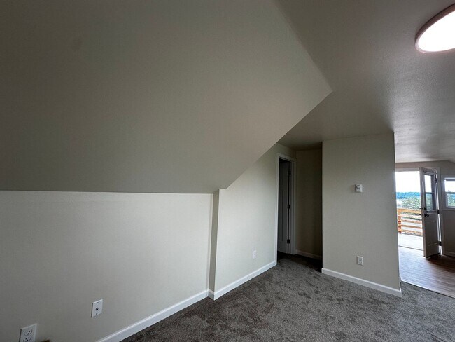 Building Photo - 3827 Wetmore Ave