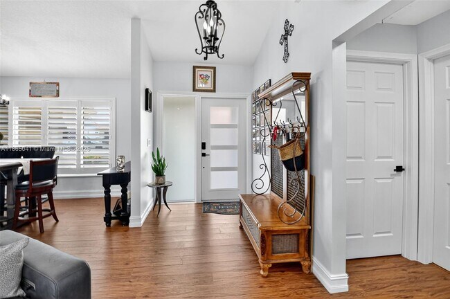 Building Photo - 9505 Majestic Way