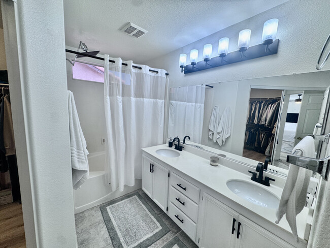 Building Photo - 3194 Lapis Beach Dr